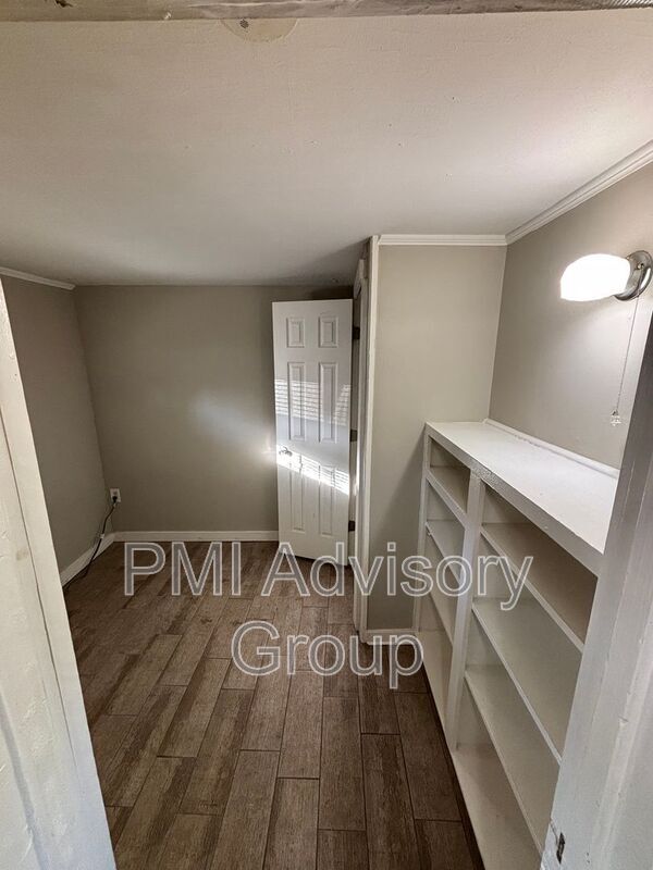 Building Photo - 308 Chestnut St
