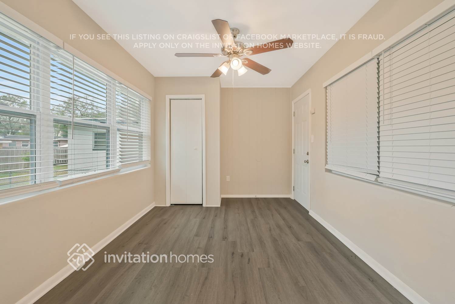 Building Photo - 6000 Balboa Dr