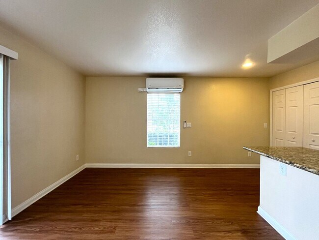 Building Photo - 2160 Highpointe Dr