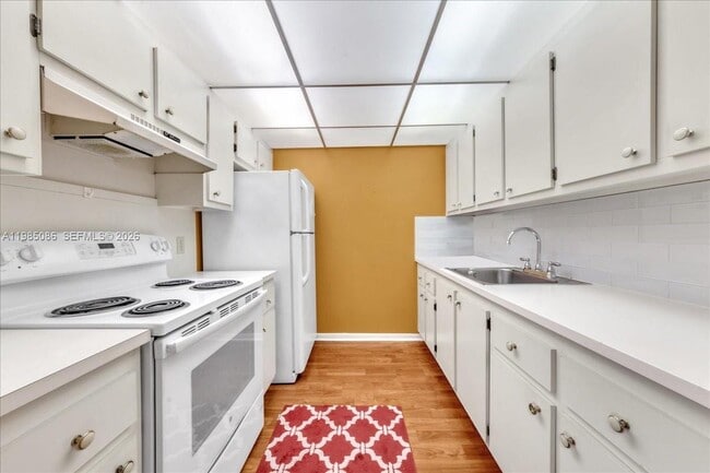 Building Photo - 13500 SW 1st St