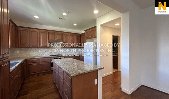 Building Photo - House for Rent in Spreckels