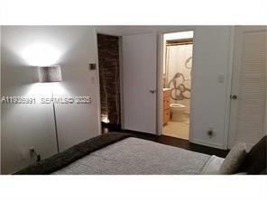 Building Photo - 609 NE 13th Ave