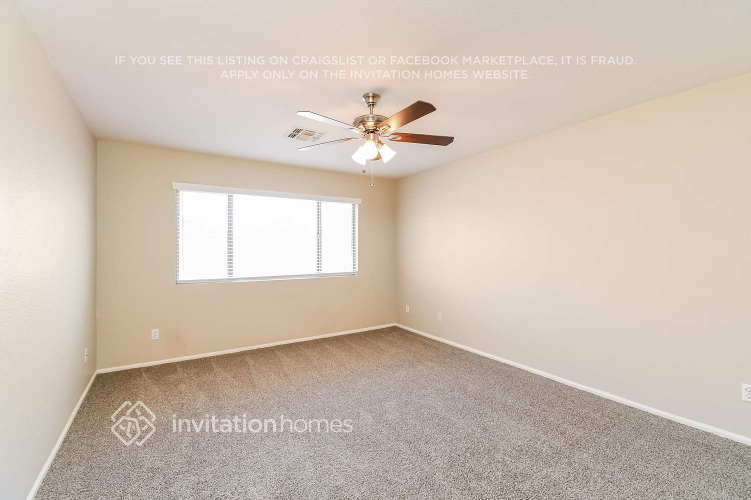 Building Photo - 1274 E Vernoa St