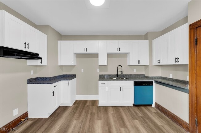 Building Photo - 4318 W 50th St