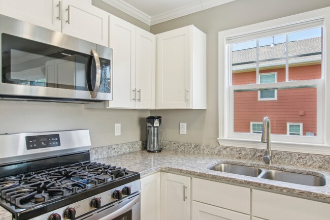 Building Photo - Arden Townhouse Rental