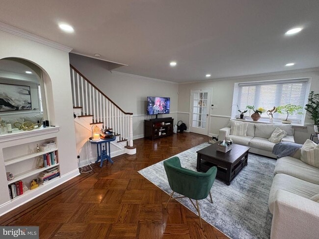 Building Photo - 1334 Yerkes St