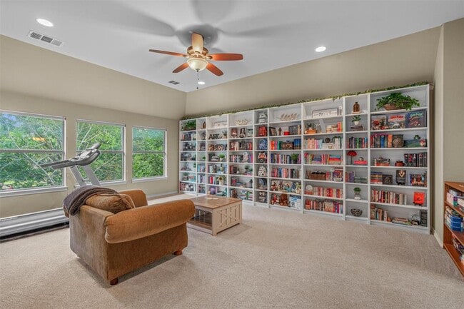 Building Photo - 7505 Roaring Springs Dr