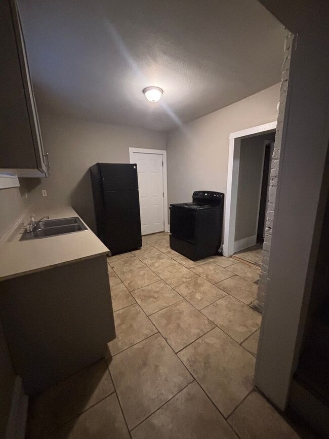 Building Photo - Three Bedroom Home in Chattanooga TN