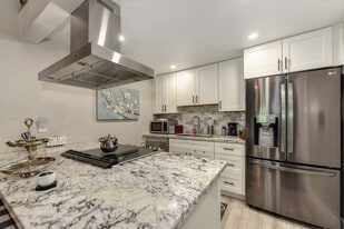 Building Photo - 9626 Knickers Ct