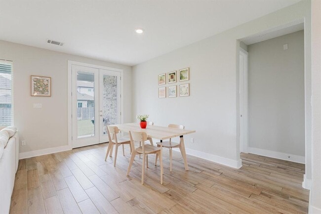 Building Photo - 1104 Lickety Ln