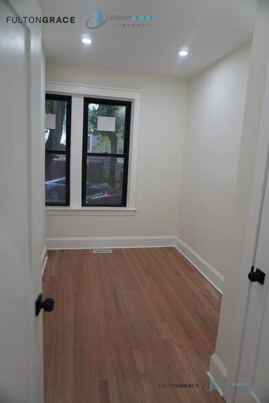 Building Photo - 4636 N Hamilton Ave