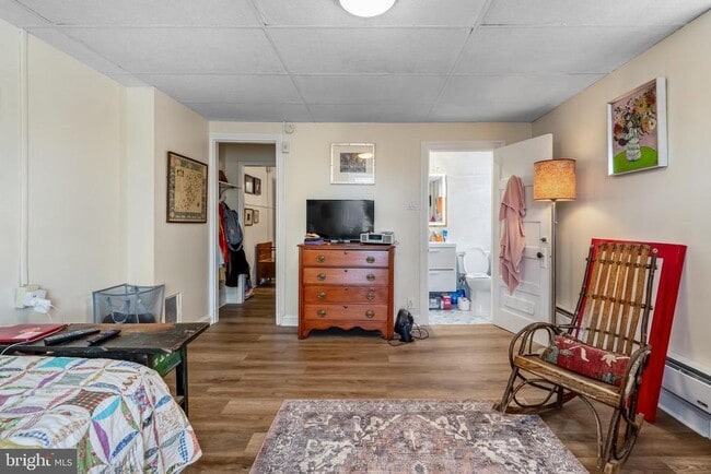 Building Photo - 711 Corinthian Ave