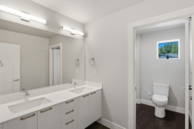 Building Photo - Newer Construction 4 Bedroom Home at Pleas...