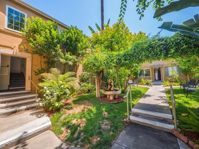 Building Photo - El Centro Apartments