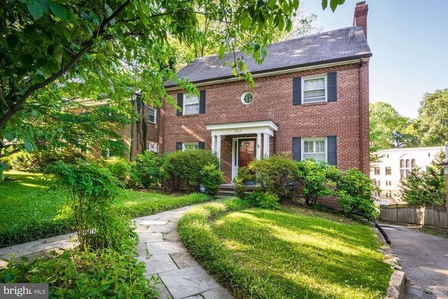 Building Photo - 1626 Kalmia Rd NW