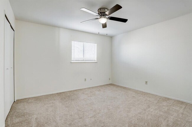 Building Photo - 24115 Anchor Ranch Dr