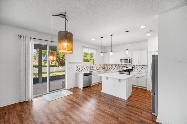 Building Photo - 2813 Shelburne Way