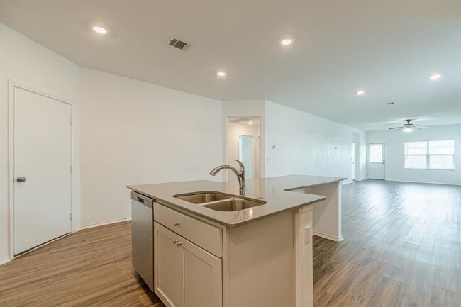 Building Photo - 341 Escondido Cir