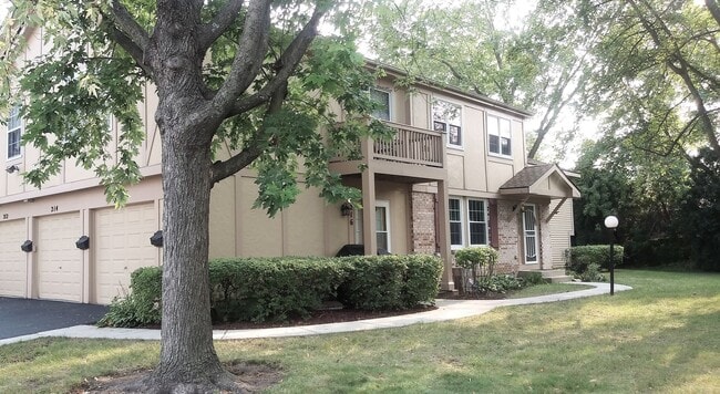 Building Photo - 214 Redwood Ct
