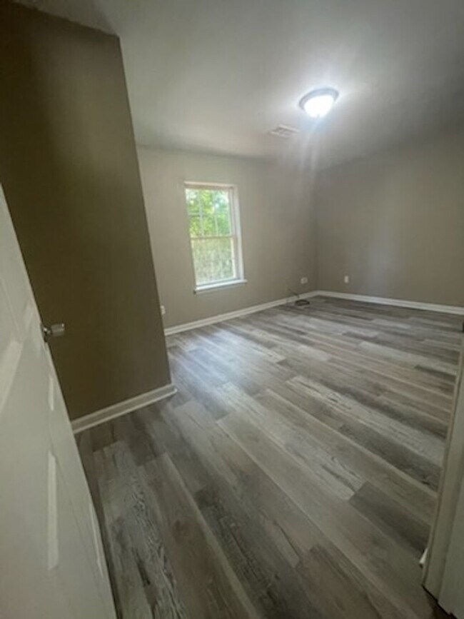 Building Photo - 118 Leeper Dr