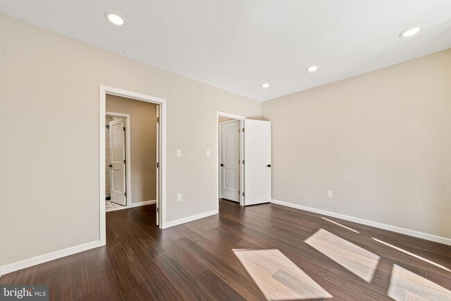 Building Photo - 4707 Sansom St