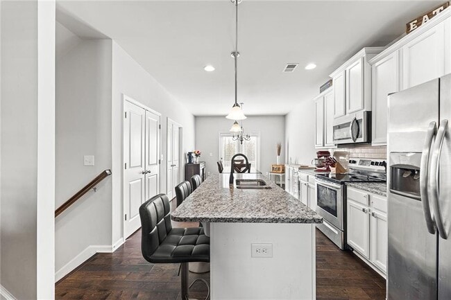 Building Photo - 3863 Equity Ln