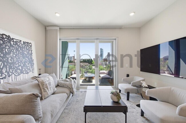 Building Photo - 214 Hunt St