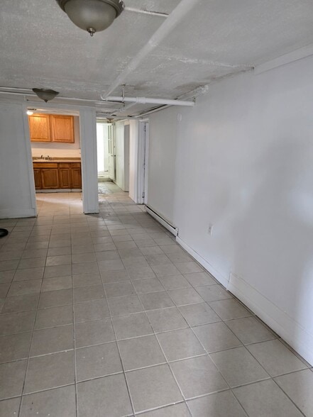 Building Photo - 4915 Ventnor Ave