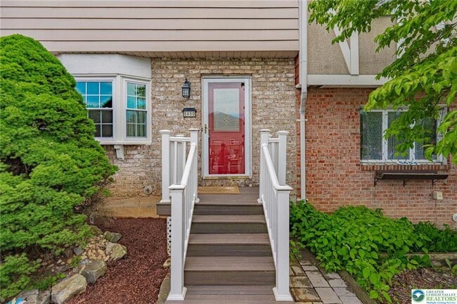 Building Photo - 5650 Greens Dr