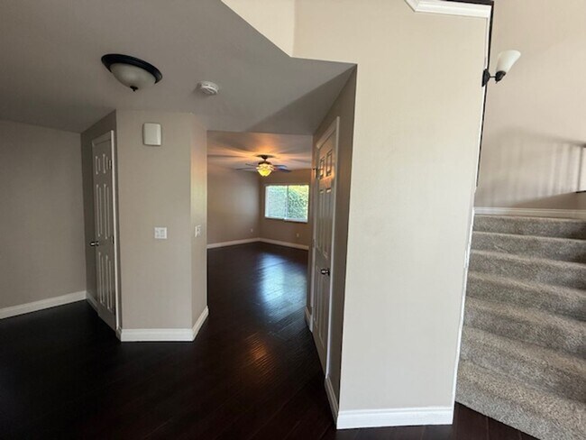 Building Photo - ***$2000 off second month rent*****White P...