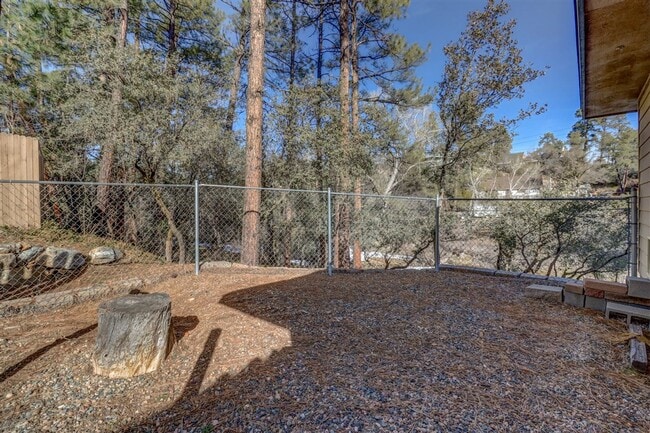 Building Photo - Beautiful home in the Mountain Club!