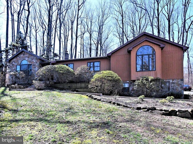 Building Photo - 306 Cedar Hill Rd