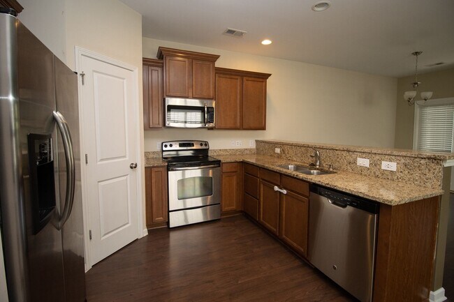 Building Photo - 106 Shumard Oak Ct