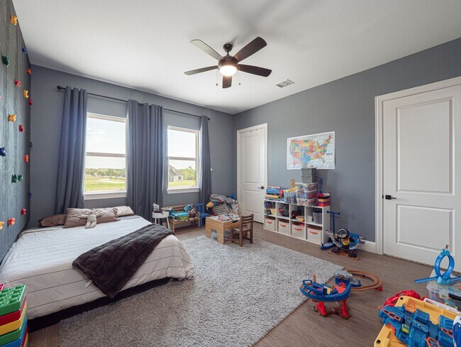 Building Photo - open concept 4bd - rent to own