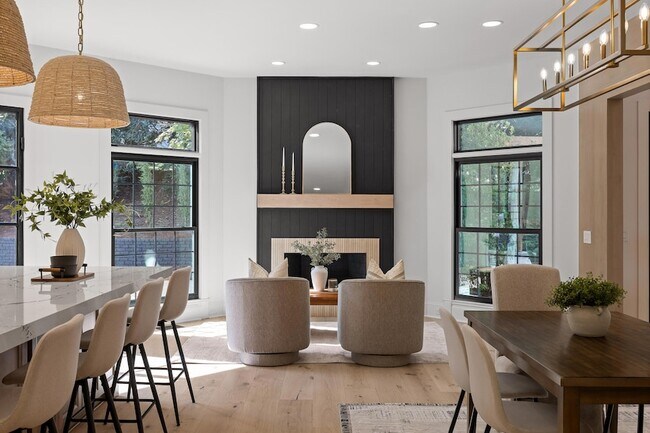 Building Photo - 1103 Centennial Dr