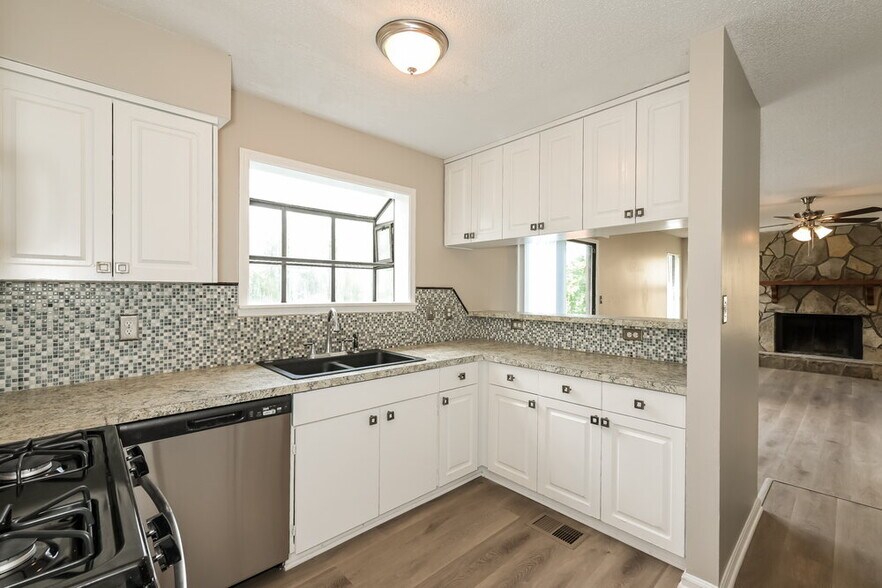 Building Photo - 4977 Terrace Green Trce