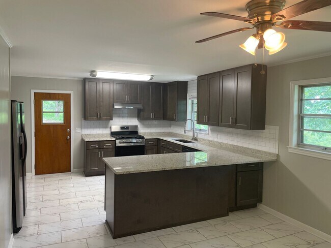 Building Photo - 3785 Pop Stone Cir