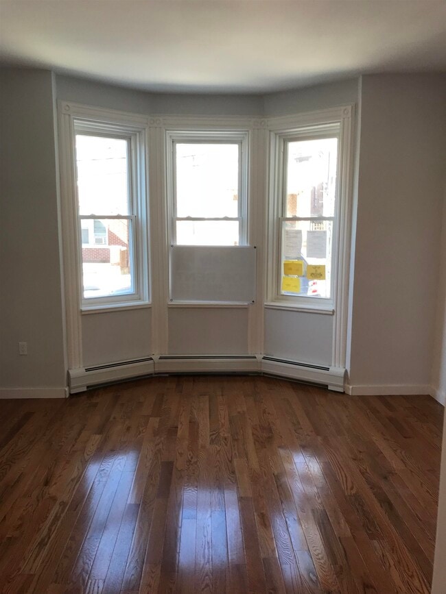 Building Photo - 224 67th St