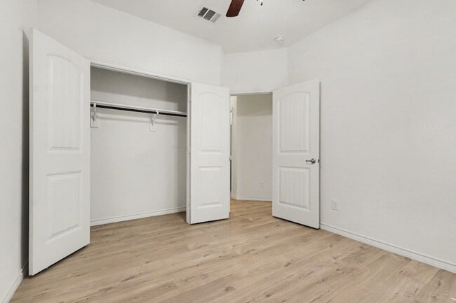 Building Photo - 10020 Levelland Pl