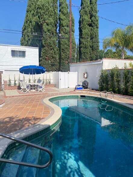 Building Photo - 217 S Camden Dr