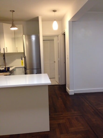 KITCHEN - 208 E 28th St