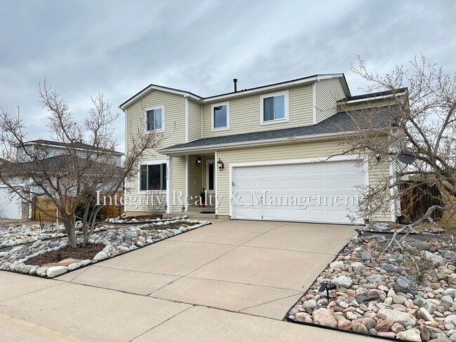 Building Photo - 7402 Eagle Rock Dr