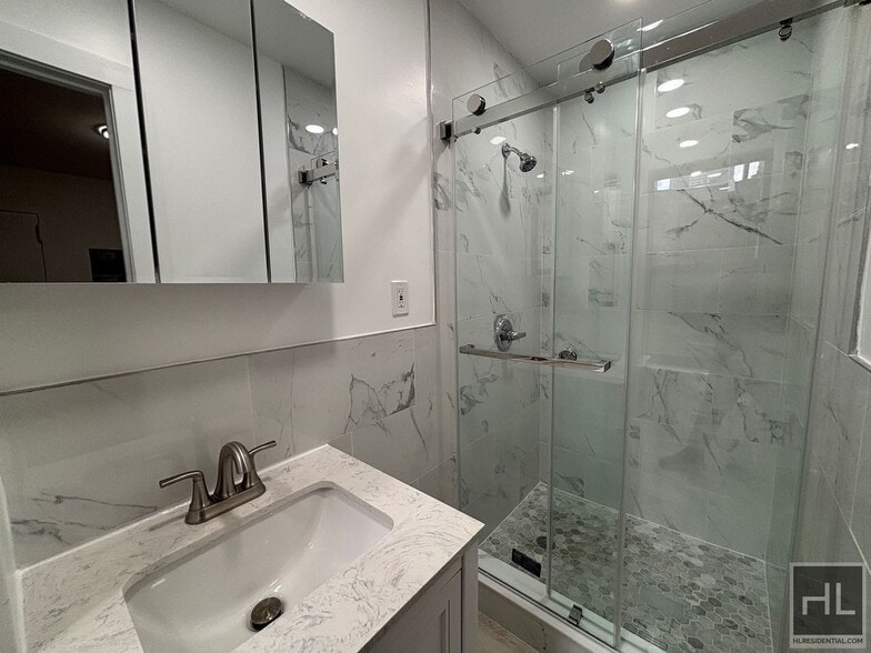 Building Photo - YORK AVENUE