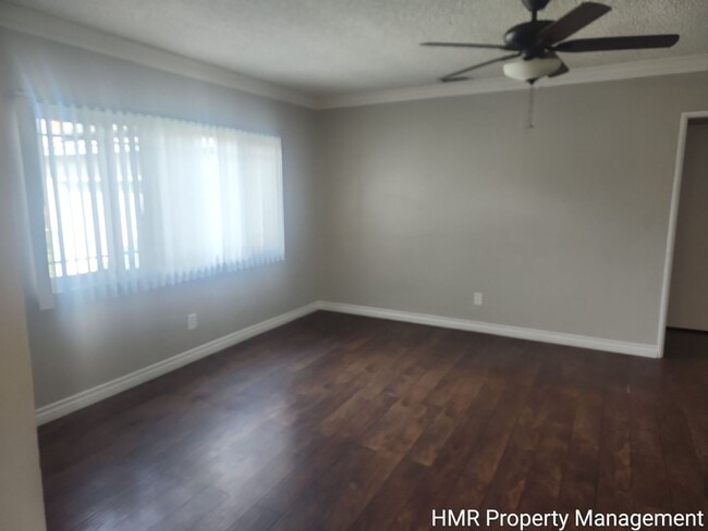 Building Photo - 3 Bedroom 1 Bath Gem For Rent!