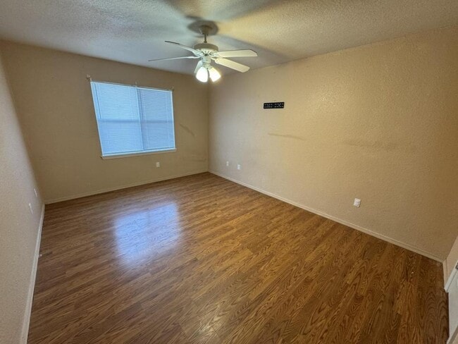 Building Photo - 2504 Tanglewood Ct