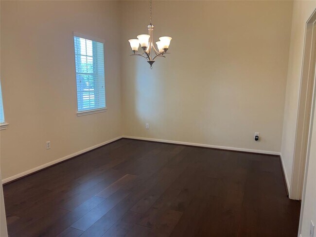 Building Photo - 3930 Medici Ct