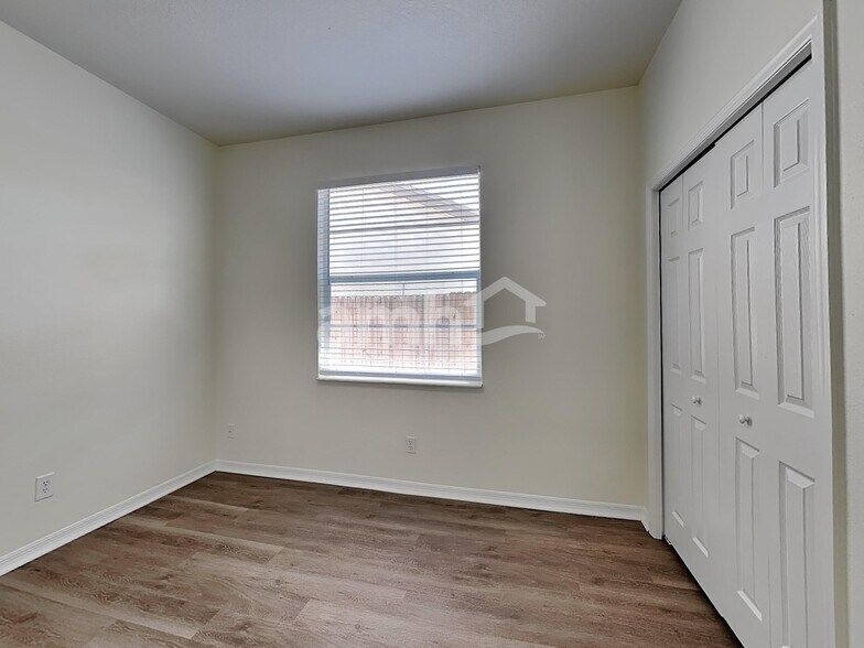 Building Photo - 9303 Heritage Oak Ct