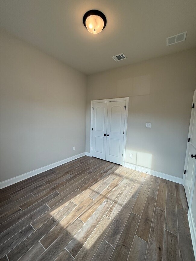 Building Photo - Move in Ready! Beautiful 3 Bedroom and 3 Baths New Construction Home