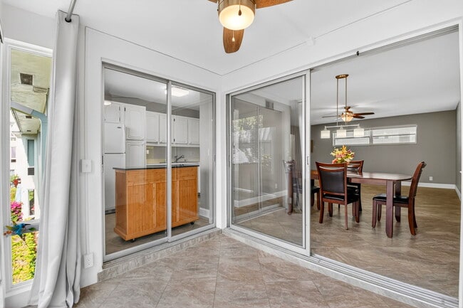 Building Photo - 18 Colonial Club Dr