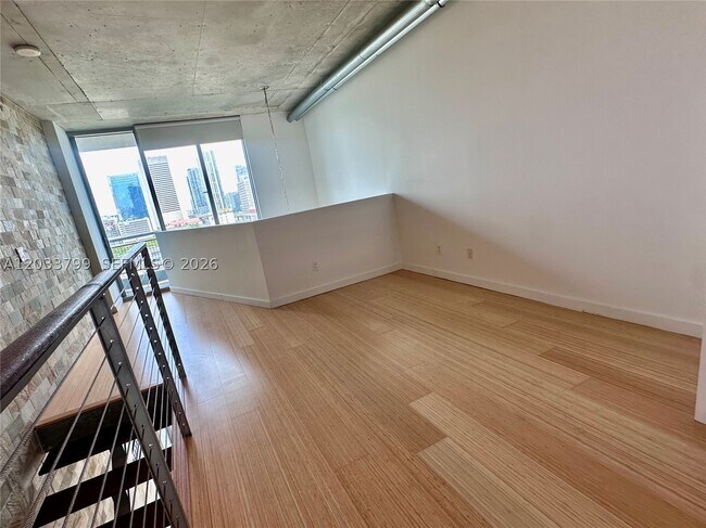Building Photo - 690 SW 1st Ct
